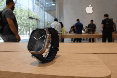 Apple Stock Climbs 1.6% as Watch Ultra 4 Hype Builds Ahead of September Event