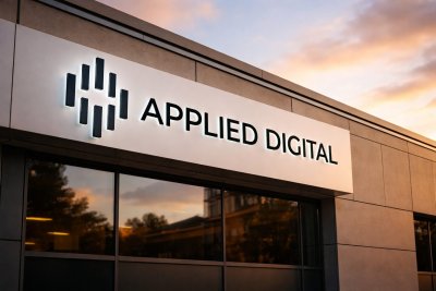 Applied Digital Ties Executive Equity to Hyperscaler Lease Milestones, Shares Volatile
