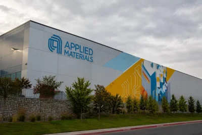 Applied Materials Finishes Strong Week as AI Demand Drives Chip Equipment Maker Near Record Highs