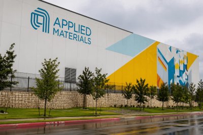 Applied Materials Tumbles 5.5% on Renewed China Export Fears