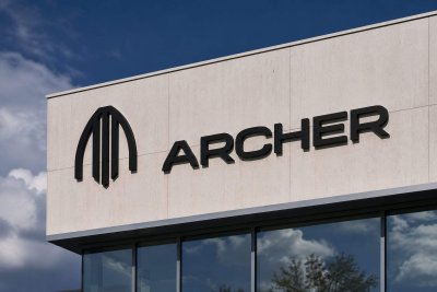 Archer Aviation Edges Higher as Focus Shifts to Certification and Defense Expansion