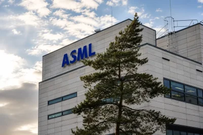 ASML Gains Wall Street Momentum as AI Demand Drives Chip Tool Orders
