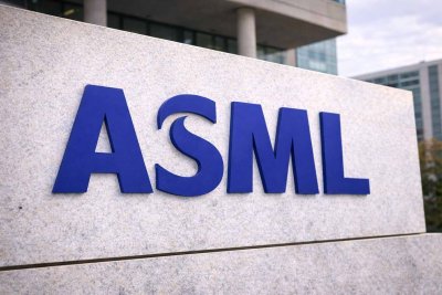 ASML Shares Surge on AI Spending Optimism, Dividend Date Nears