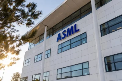 ASML Slips as Terafab Hype Fades; Focus Shifts to Q2 Earnings