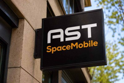 AST SpaceMobile Switches to SpaceX After BlueBird Setback, Aims for Mid-June Launch