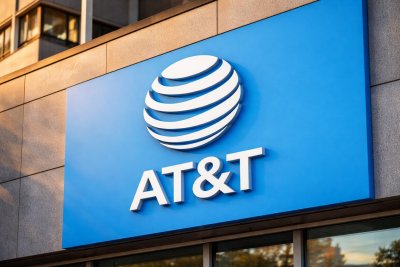 AT&T Shares Dip Despite RBC Target Hike to $31; Fed Minutes Loom