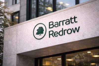 Barratt Redrow Shares Climb on Buyback Activity Amid Shifting Rate Expectations