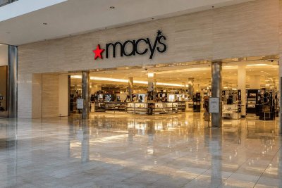 Berkshire Hathaway Reveals Macy's Stake, Stock Jumps After Hours