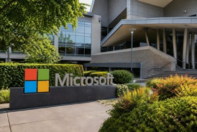 Bernstein Lifts Microsoft Target to $660 on Azure Momentum