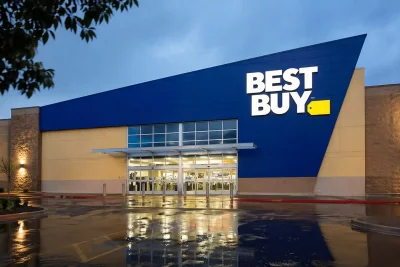 Best Buy Announces CEO Transition Amid Challenging Sales Environment