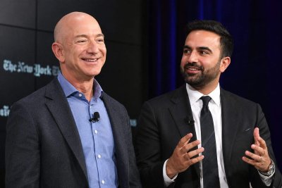 Bezos Calls for Eliminating Federal Income Tax for Bottom Half of Earners, Clashes with NYC Mayor