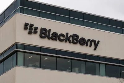 BlackBerry Stock Drops 8.5% Ahead of Q1 Earnings Report
