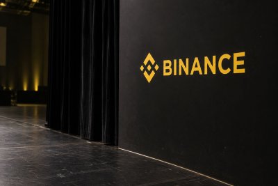 BNB vs. XRP: $10.9B Market Cap Gap Narrows—Token vs. Stock Clarified