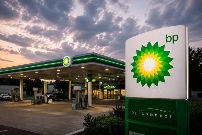 BP Shares Rise as Debt Reduction Outpaces Production Decline