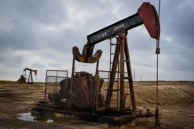 Brent Crude Tops $100 After Saudi Tanker Hit in Red Sea