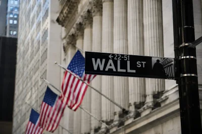 Broad Market Rally Drives Dow Up 537 Points; Tech Weakness Continues