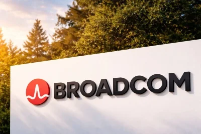 Broadcom Drops 3% as AI Chip Spending Concerns Weigh on Investors