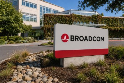 Broadcom Stock Drops 5% as AI Revenue Dependency Raises Valuation Concerns