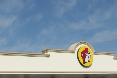 Buc-ee's and Mickey's Settle Trademark Dispute; $850K Award Was Separate Case