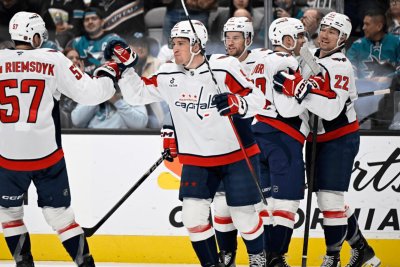 Capitals Lock Up Leonard for 8 Years, $84M Ahead of NHL Rule Change