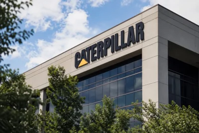 Caterpillar Shares Slide on Baird Downgrade Amid Data Center Policy Concerns
