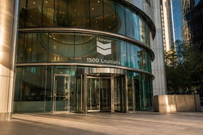 Chevron Edges Higher as Brent Steadies at $91; Analysts See Modest Upside