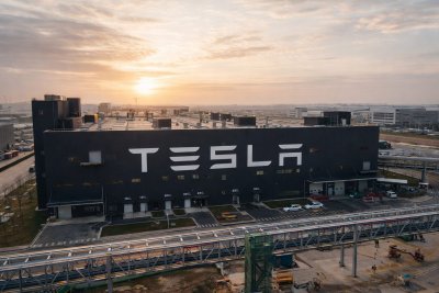China Solar Export Curbs Could Disrupt Tesla's U.S. Energy Expansion