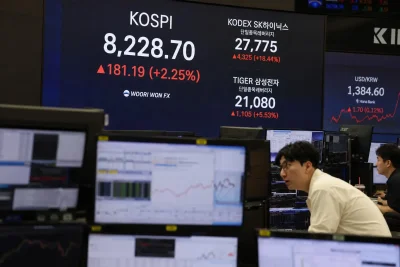 Chip Giants Dominate KOSPI as ETF Unwinding Boosts Concentration Risk