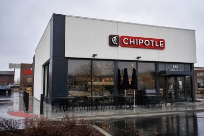 Chipotle Tests $2.50 Tacos to Boost Afternoon Traffic Amid Margin Squeeze