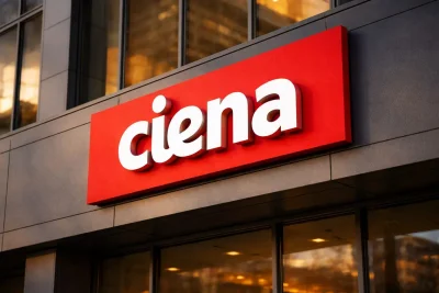 Ciena Gains on S&P 500 Inclusion Amid Broader Market Weakness