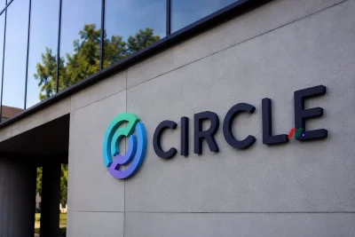 Circle Internet Group Earnings, Crypto Bill Vote Loom as Key Tests