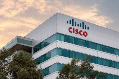 Cisco Shares Dip Below June Peak as AI Infrastructure Demand Faces Margin Scrutiny
