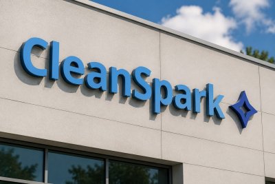 CleanSpark Faces $378M Loss as Bitcoin Slump and AI Transition Test Strategy