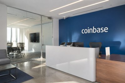 Coinbase Steady as XRP Revenue Share Sparks Questions