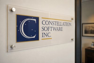 Constellation Software Surges 9.5% as TSX Slips on Rising Inflation