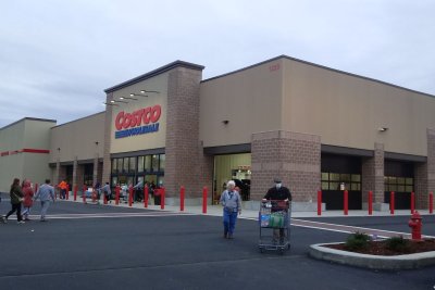 Costco Q4 Profit Tops Estimates, But Tariff Refund Masks Modest Core Beat