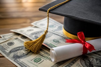 Court Ruling Preserves Federal Grad PLUS Loans for Health Students, Impacting Private Lenders