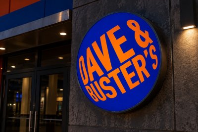 Dave & Buster's Revenue Falls 2.4% as Profit Slumps