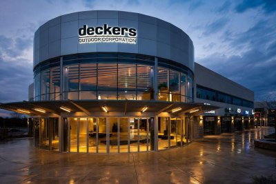 Deckers Outdoor shares swing after earnings beat, margin guidance disappoints