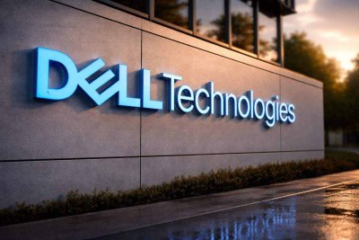 Dell Soars 22% on AI Server Forecast, Eyes Monday Test