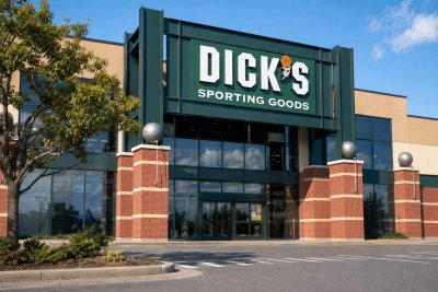 Dick's Sporting Goods Stock Plunges 16% on Weak Foot Locker Outlook