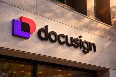 DocuSign Appoints Redis CEO to Board Amid AI Contract Push