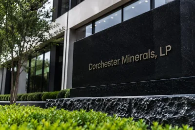 Dorchester Minerals Gains as Oil Prices Rally Amid Market Uncertainty