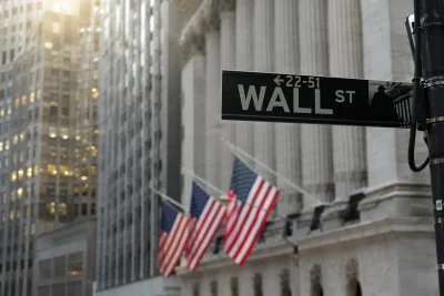 Dow Futures Rise as Tech Stocks Slip, Market Rotation Intensifies