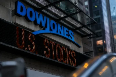 Dow Jones Rises on Home Depot and 3M Gains; Alphabet to Replace Verizon in Index