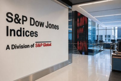 Dow Slips 108 Points as Retail Data Fuels Rotation Into Small Caps