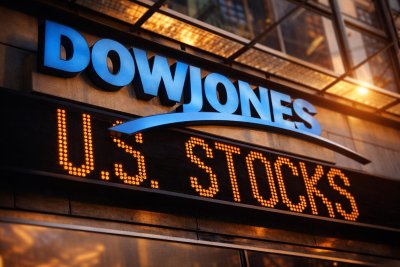 Dow Surges on Diplomatic Hopes, Energy and Financials Lead Rebound