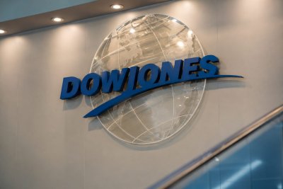 Dow Wavers Near 50,000 as Oil, Yields Rise; Walmart, Nvidia Weigh
