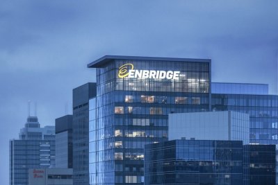 Enbridge's C$3B Share Sale Raises C$264M DCF Hurdle