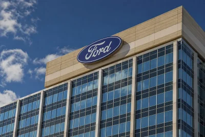 Ford Shares Drop 4.6% as Energy Storage Takes Center Stage